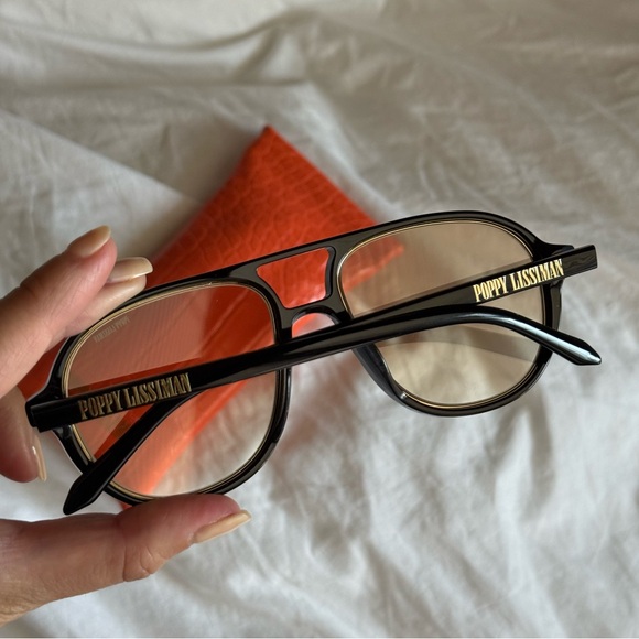 Black and Gold Aviator Sunglasses - Picture 1 of 5